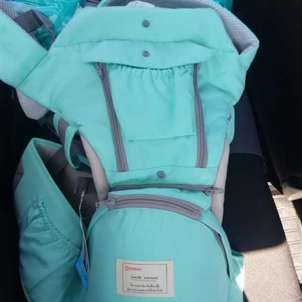 Ergonomic Baby Carrier With Hipseat
