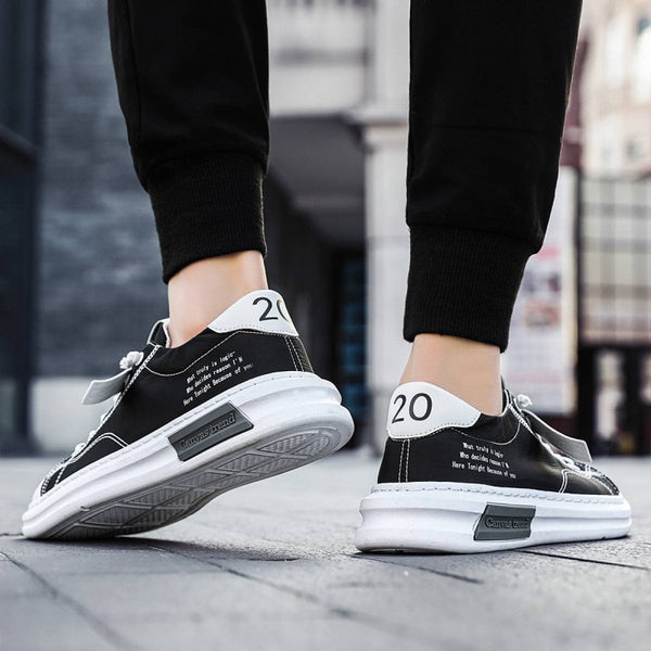 Men Sneakers Fashion Soft Leather Breathable Rubber Sole Round Toe Lace Up Flat Casual Shoes Street Style Sports Shoes Travel Walking Shoes