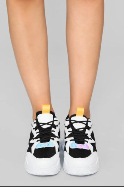 Gotta Be On The Run Sneaker - Black