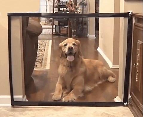 PORTABLE KIDS &PETS SAFETY DOOR GUARD